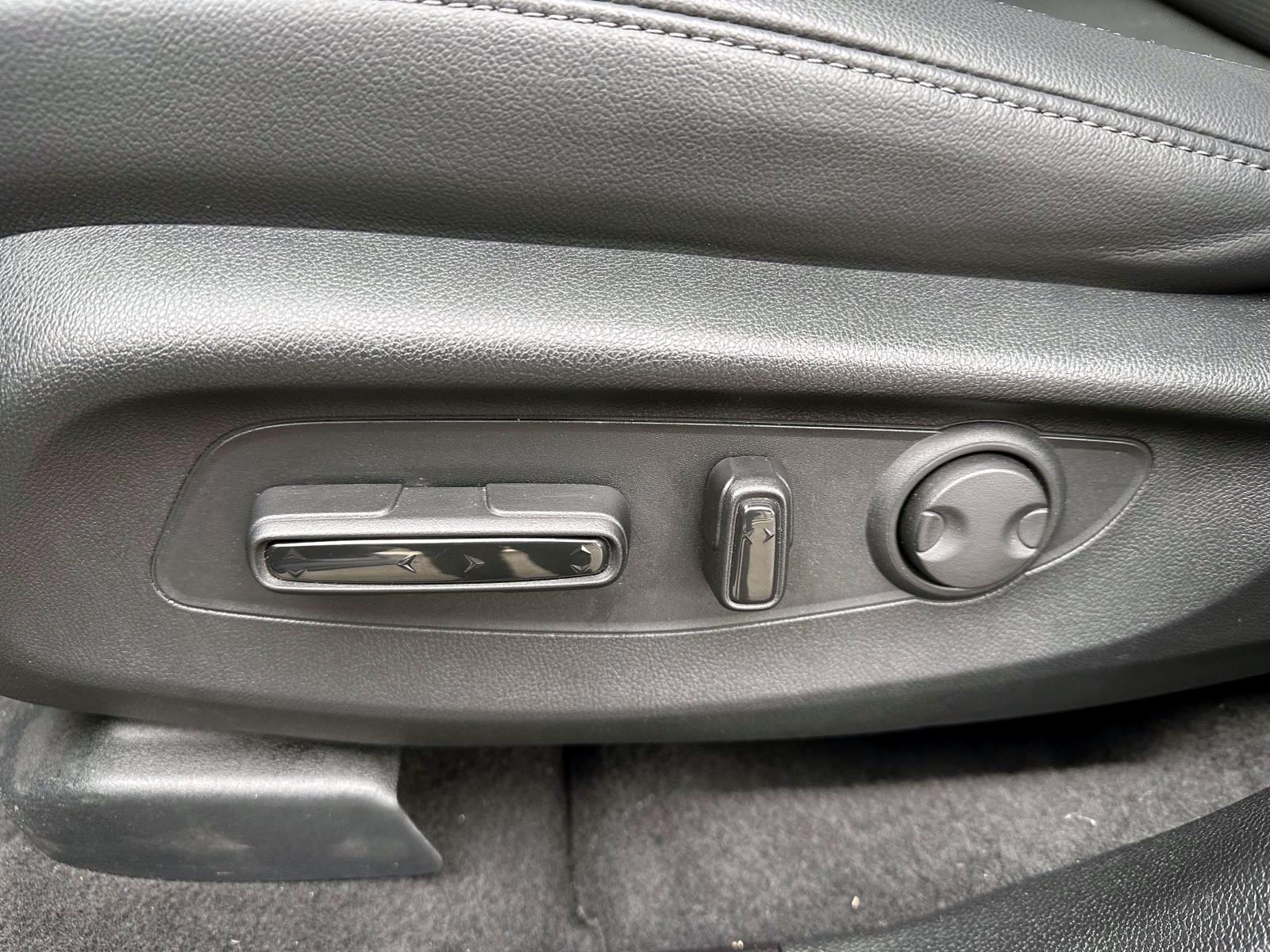 Used 2023 Blue Honda EX-L AWD image 18