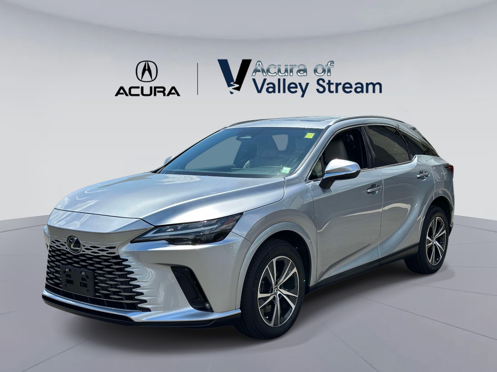 Used 2023 Silver Lexus RX 350 AWD image 3