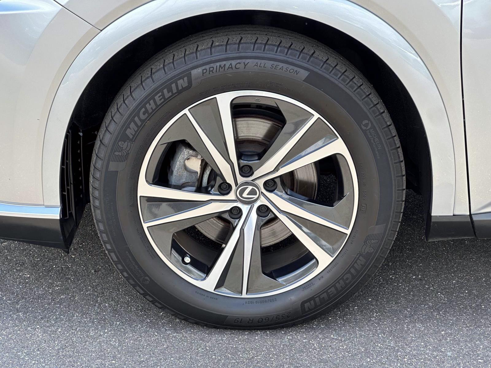 Used 2023 Silver Lexus RX 350 AWD image 8