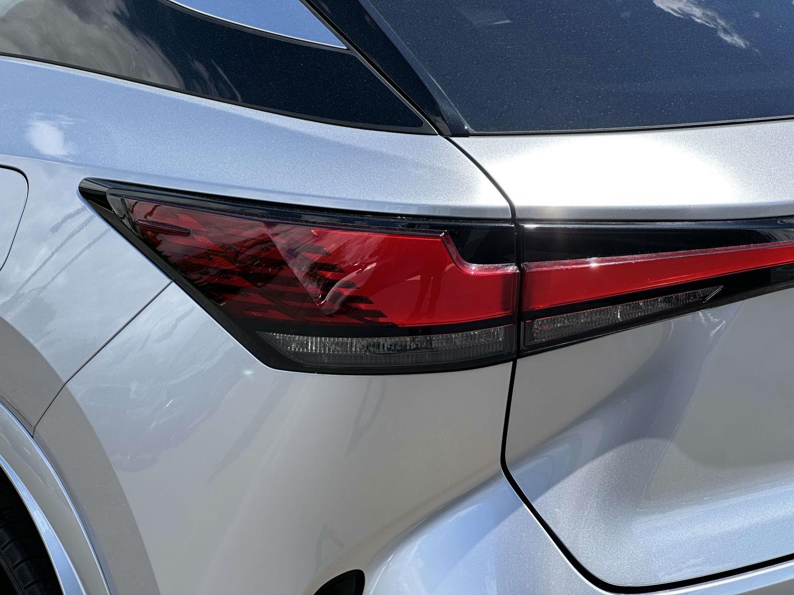 Used 2023 Silver Lexus RX 350 AWD image 10