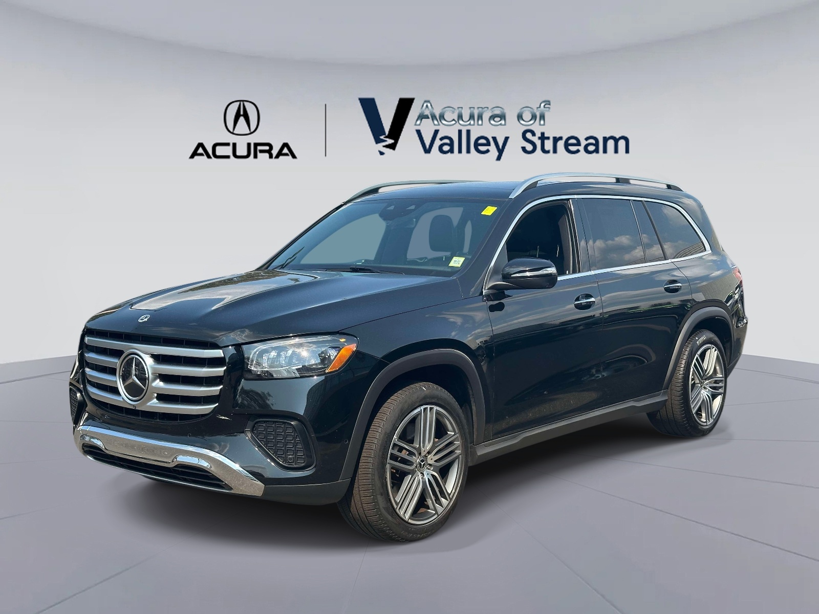 Used 2025 Black Mercedes-Benz GLS 450 4MATIC® SUV image 3