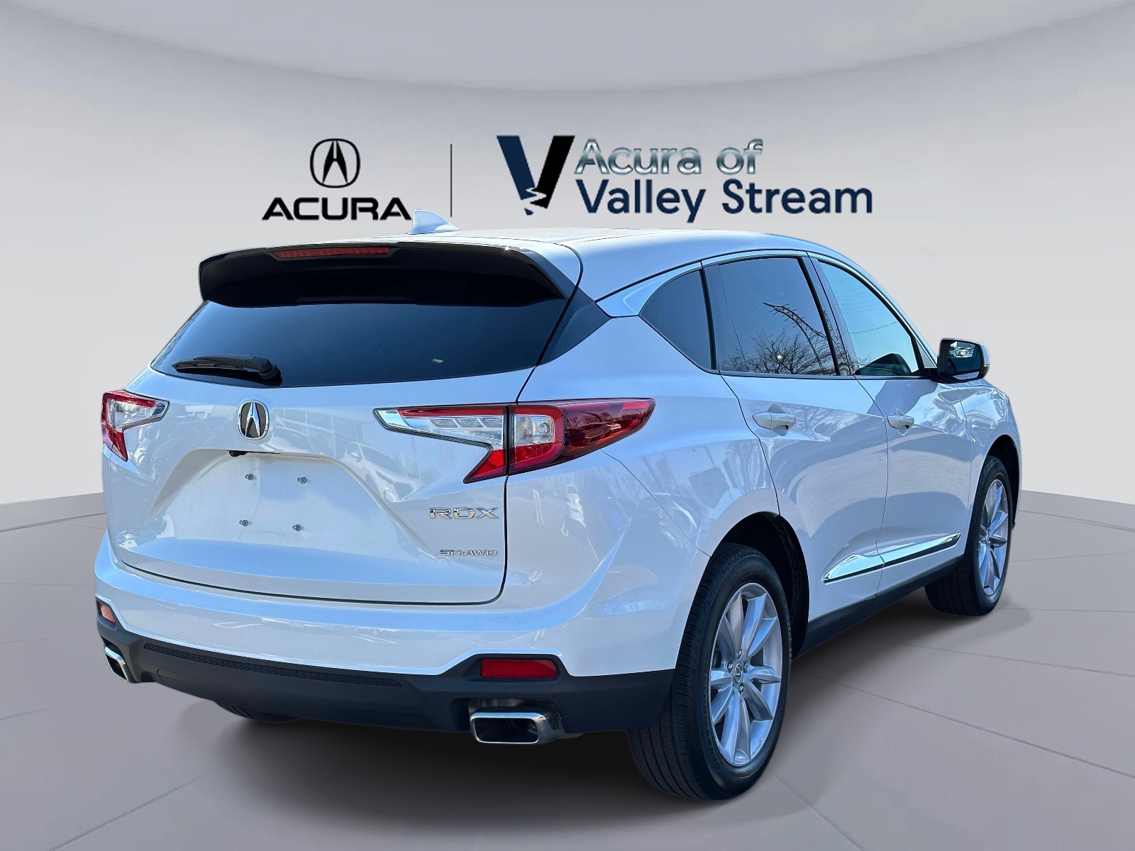 Used 2023 White Acura SH-AWD image 5
