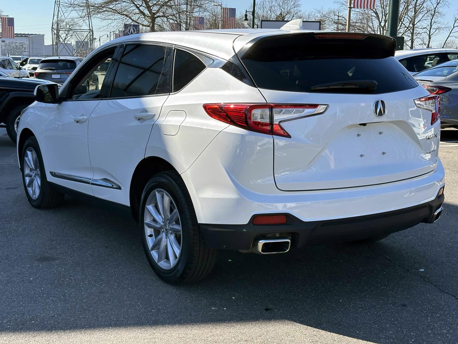 Used 2023 White Acura SH-AWD image 7