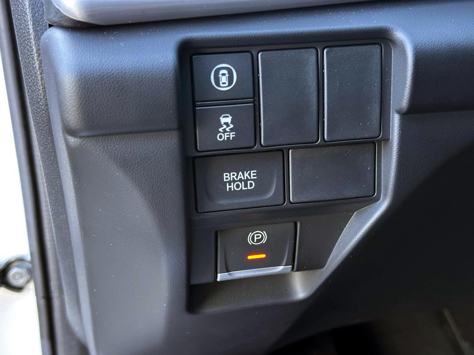 Used 2023 White Acura SH-AWD image 20