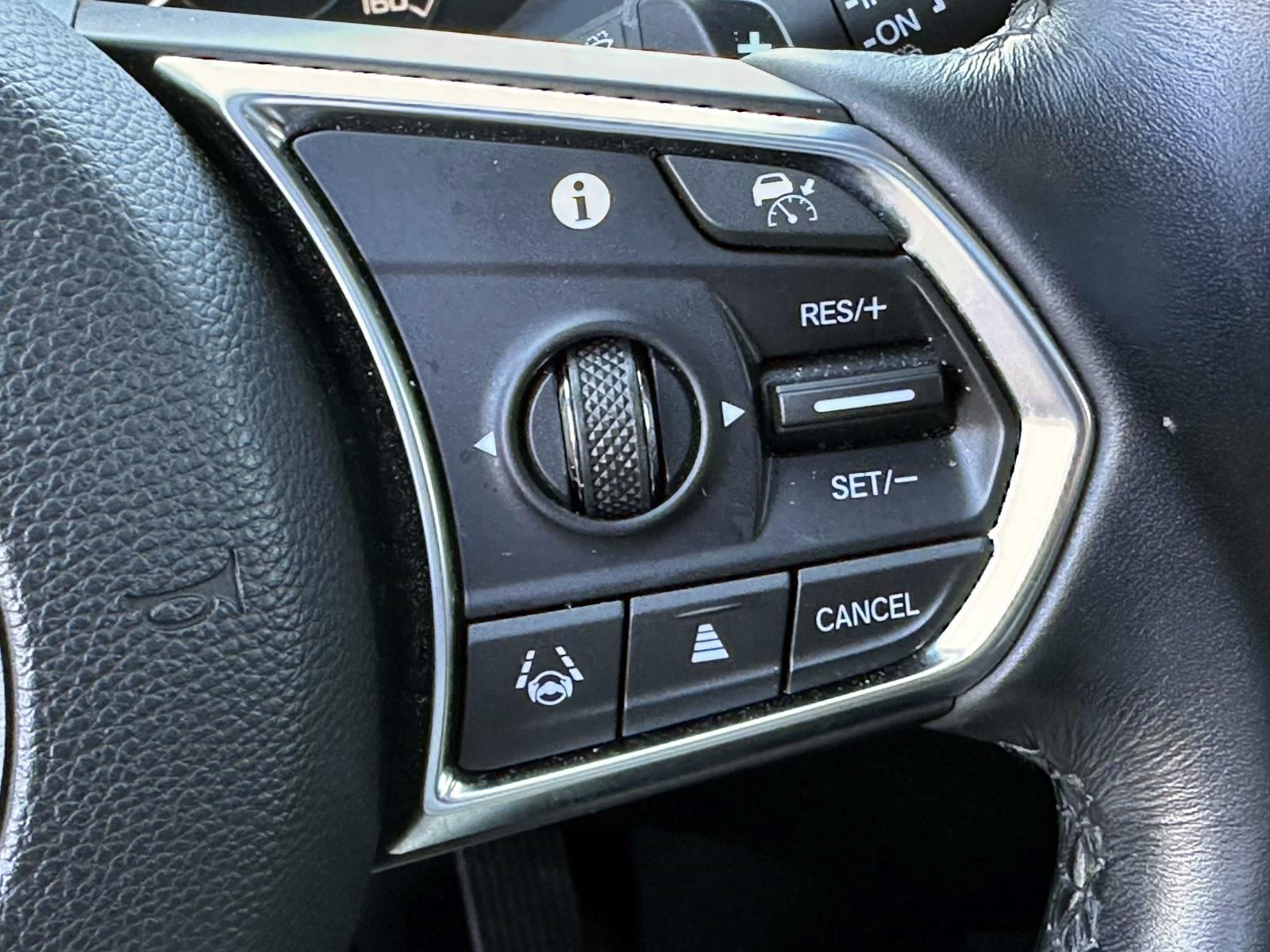 Used 2023 White Acura SH-AWD image 22