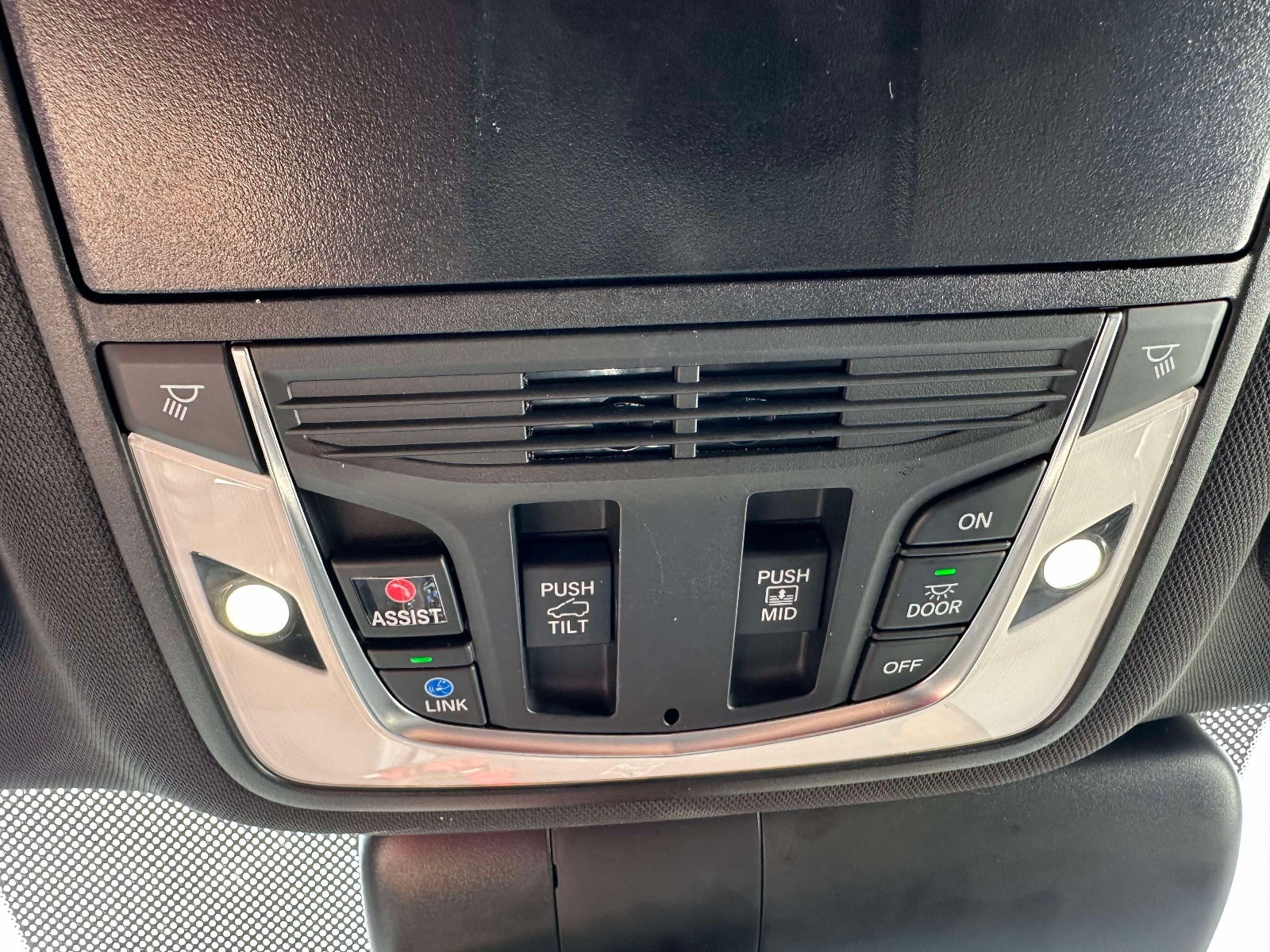 Certified Used 2024 Silver Acura SH-AWD w/A-Spec Advance Package image 41