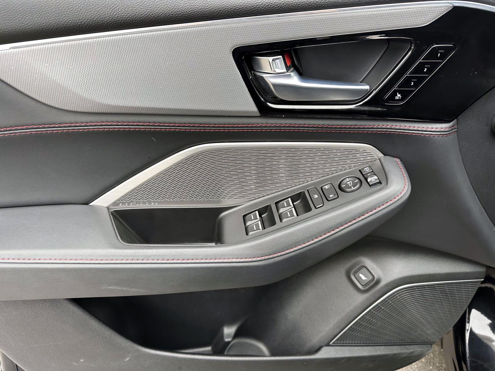 Used 2023 Black Acura SH-AWD w/A-Spec Package image 17