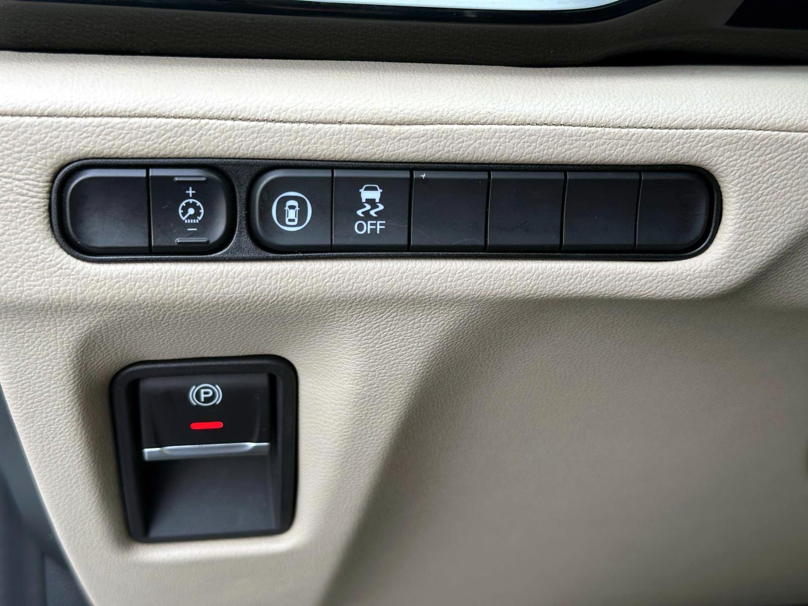 Certified Used 2023 White Acura SH-AWD image 23