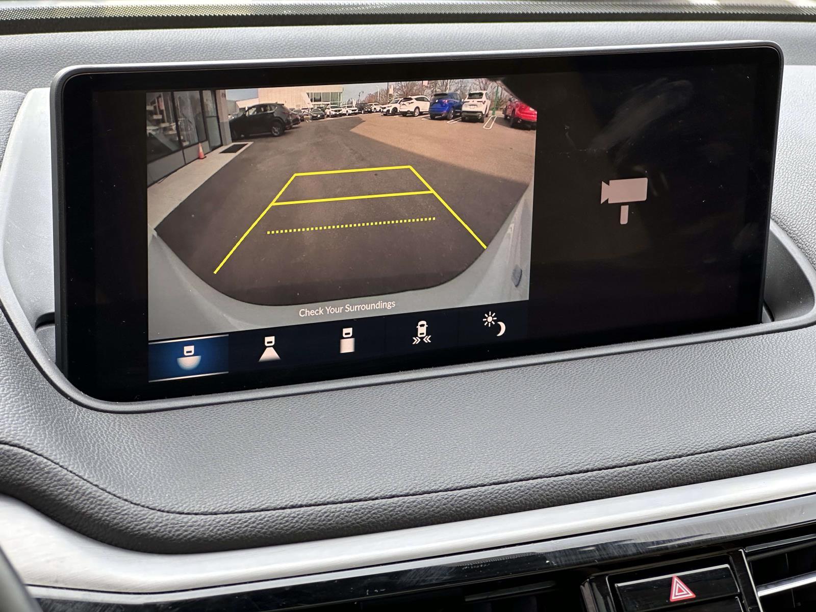 Certified Used 2023 White Acura SH-AWD image 31