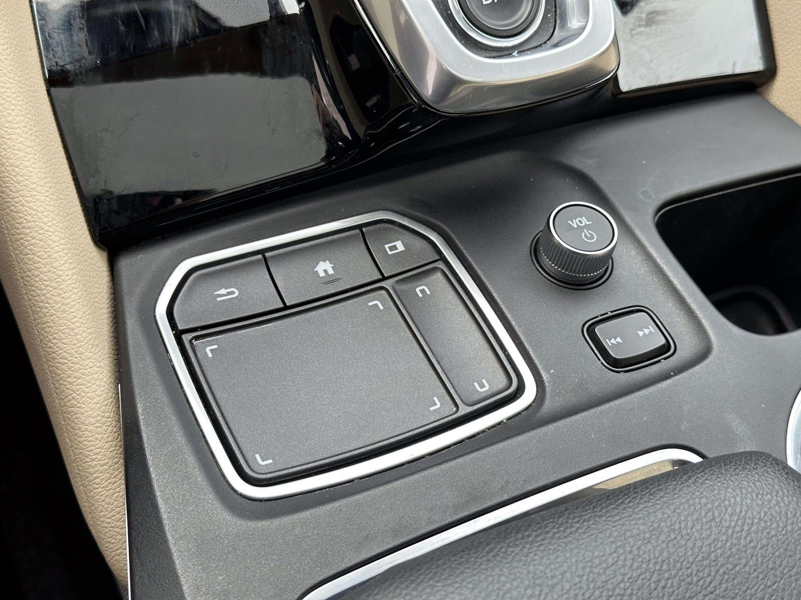 Certified Used 2023 White Acura SH-AWD image 34