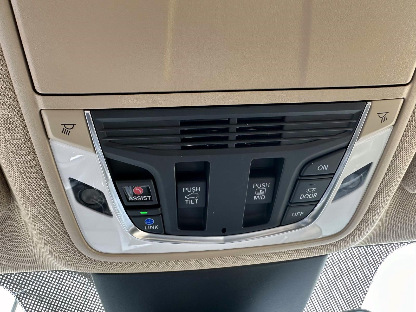 Certified Used 2023 White Acura SH-AWD image 36