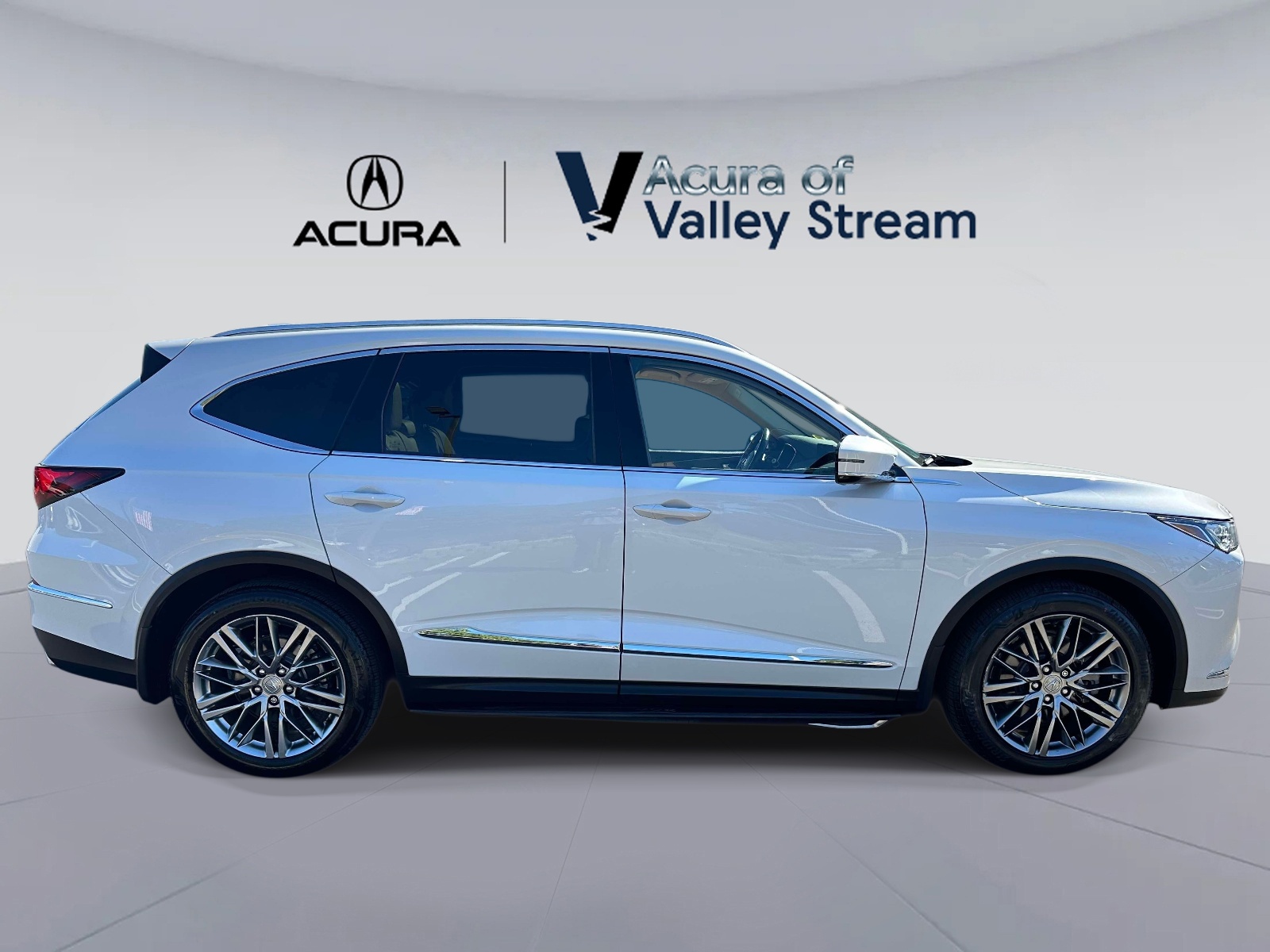 Certified Used 2022 White Acura Advance image 4