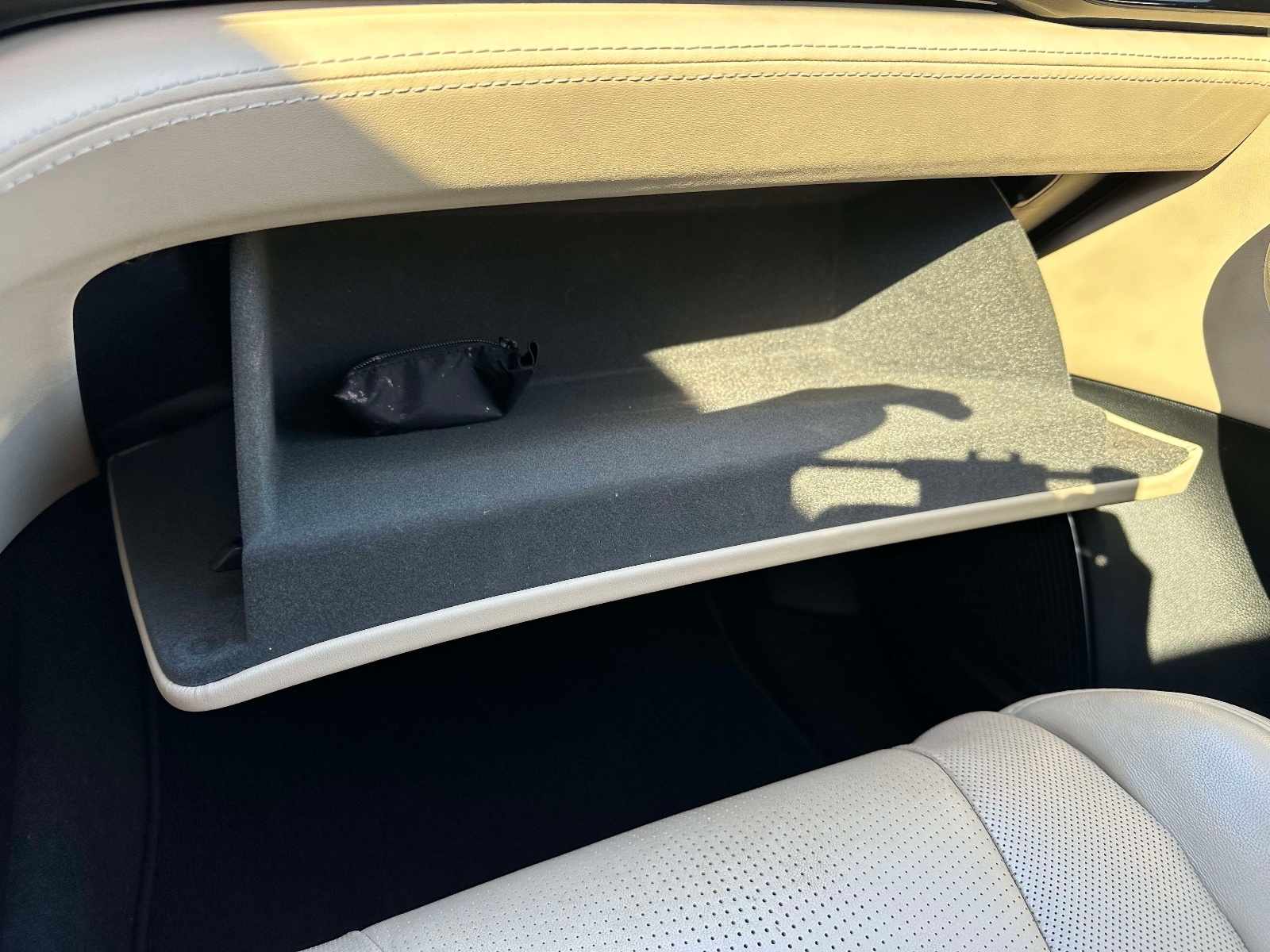Certified Used 2022 White Acura Advance image 46
