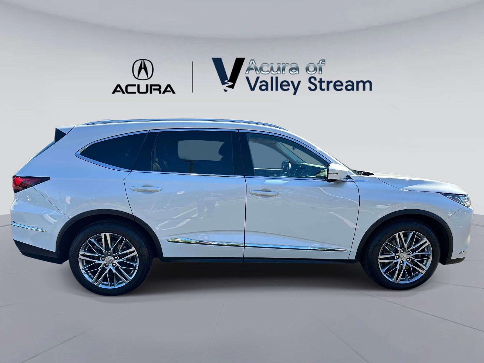 Certified Used 2023 White Acura SH-AWD w/Advance Package image 4