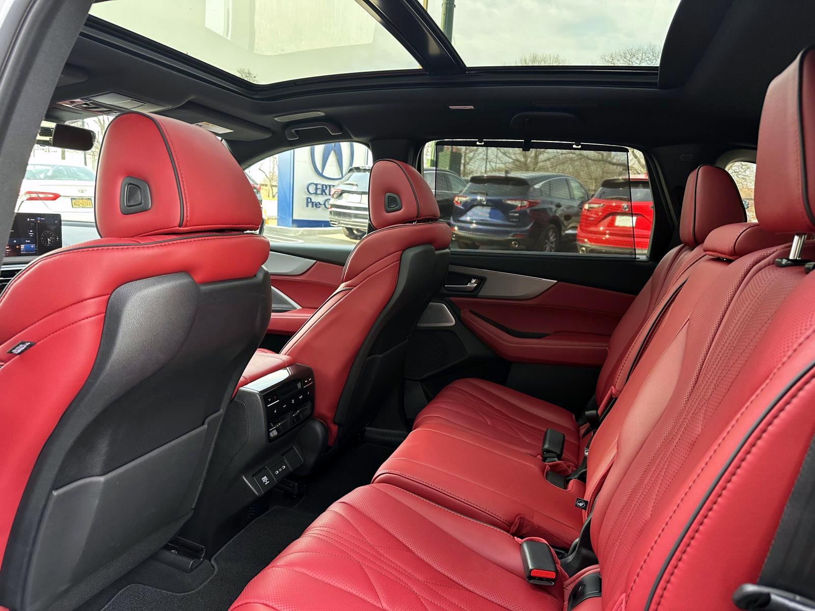 Used 2025 White Acura SH-AWD w/A-Spec Advance Package image 10