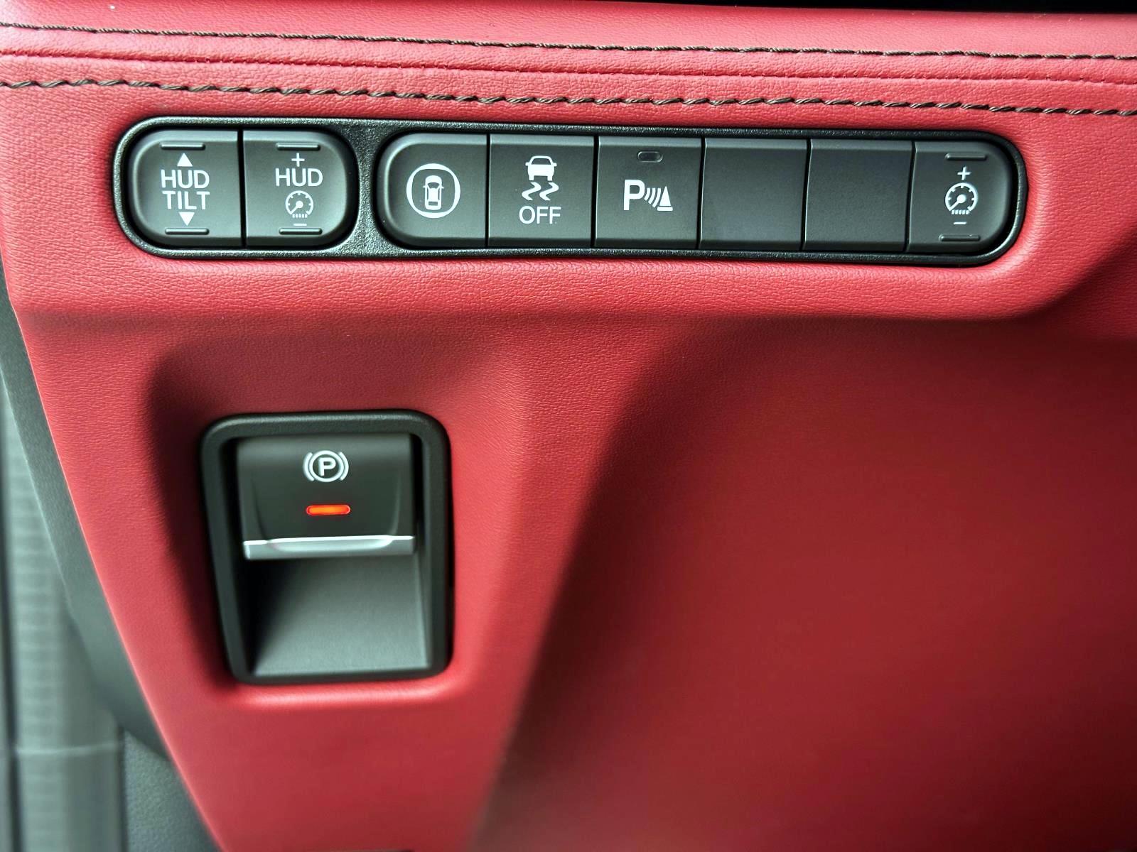 Used 2025 White Acura SH-AWD w/A-Spec Advance Package image 23