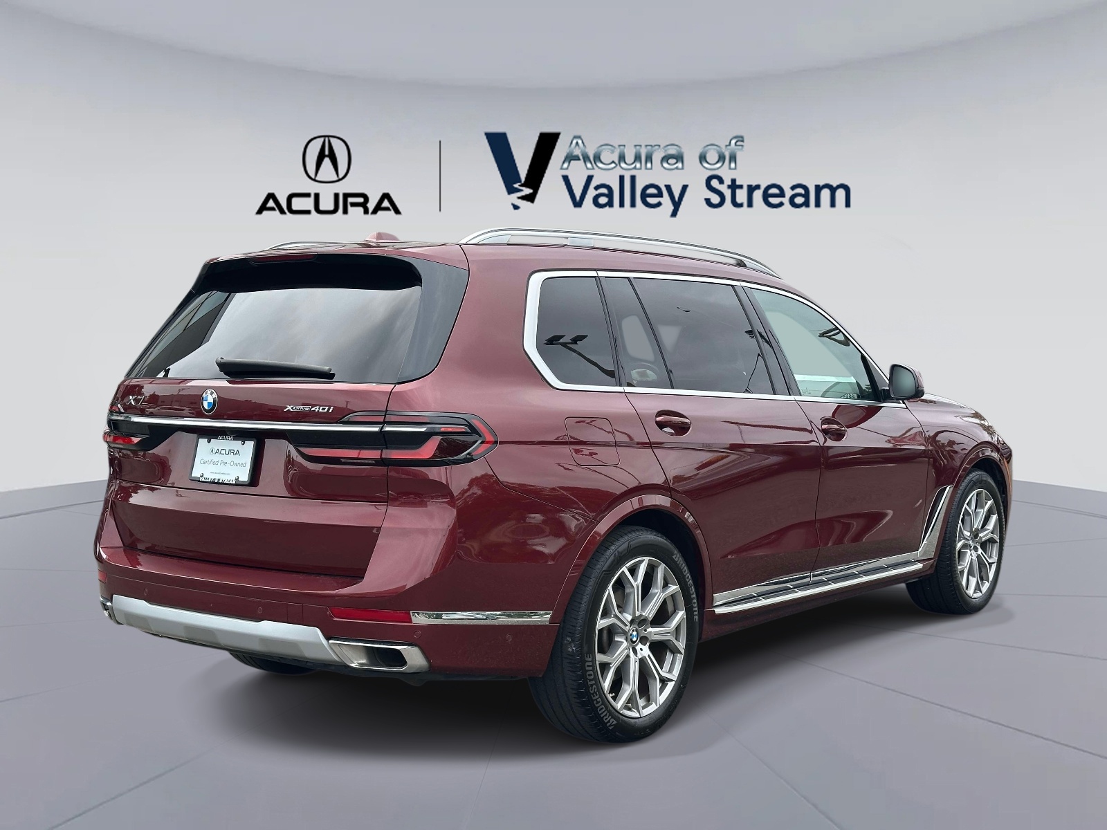 Used 2025 Red BMW xDrive40i Sports Activity Vehicle image 5