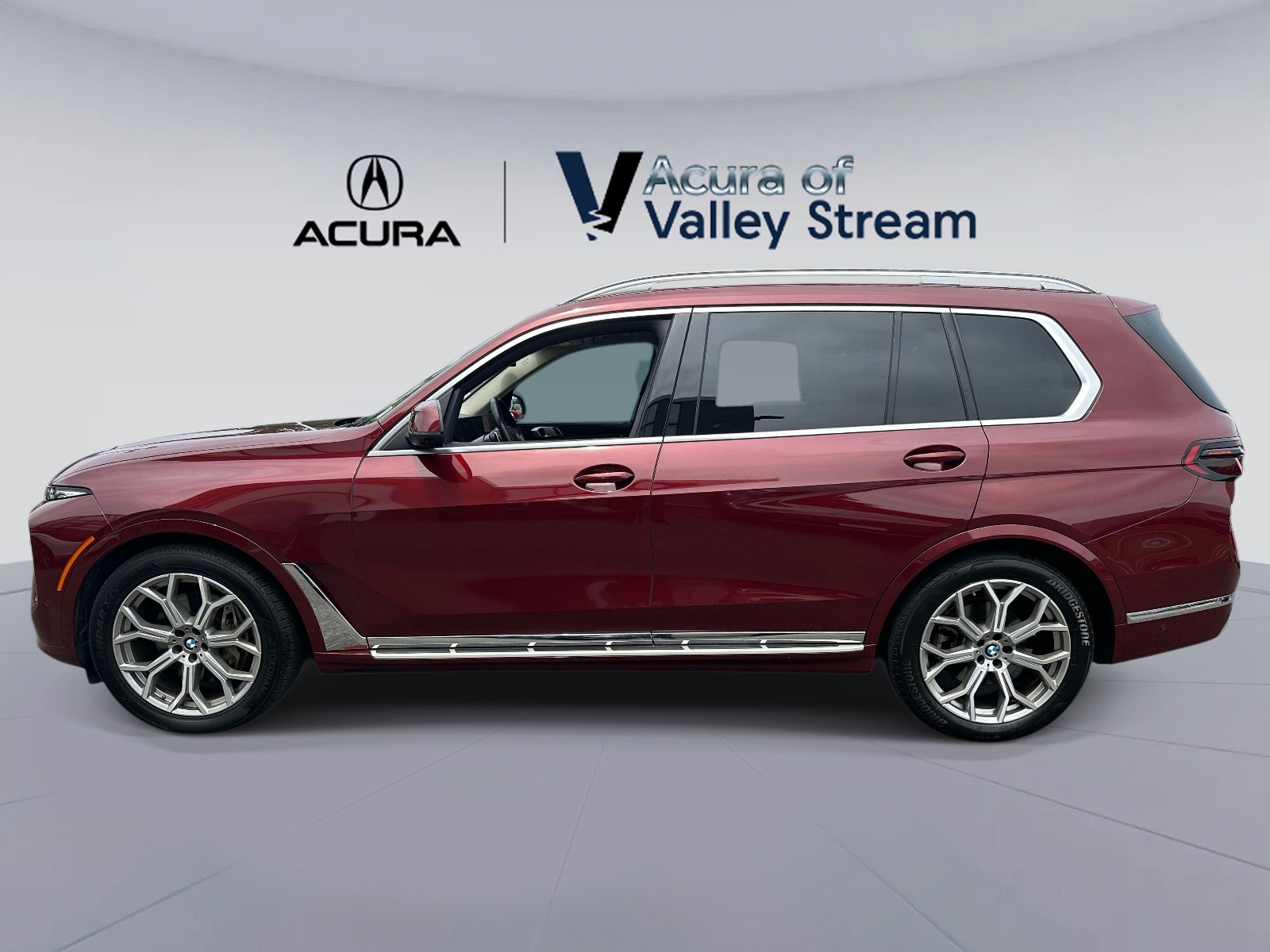 Used 2025 Red BMW xDrive40i Sports Activity Vehicle image 8