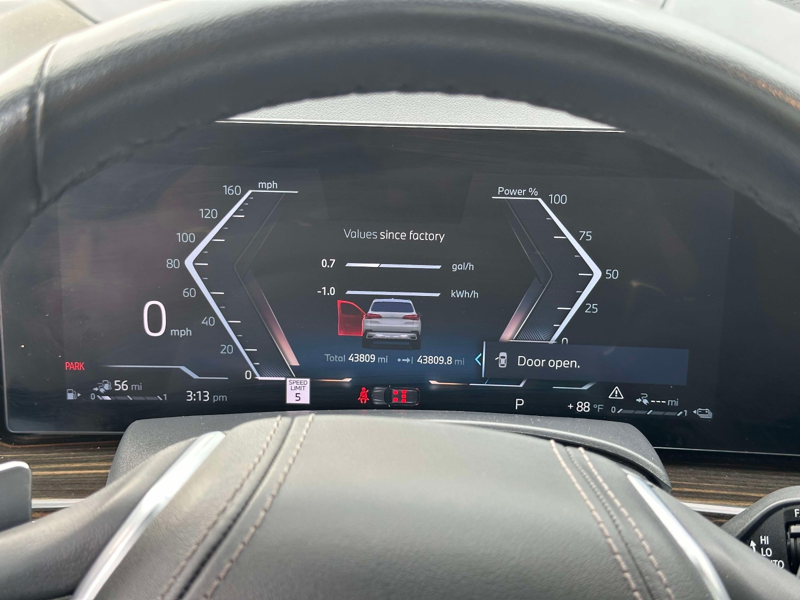 Used 2025 White BMW xDrive50e Plug-In Hybrid image 30