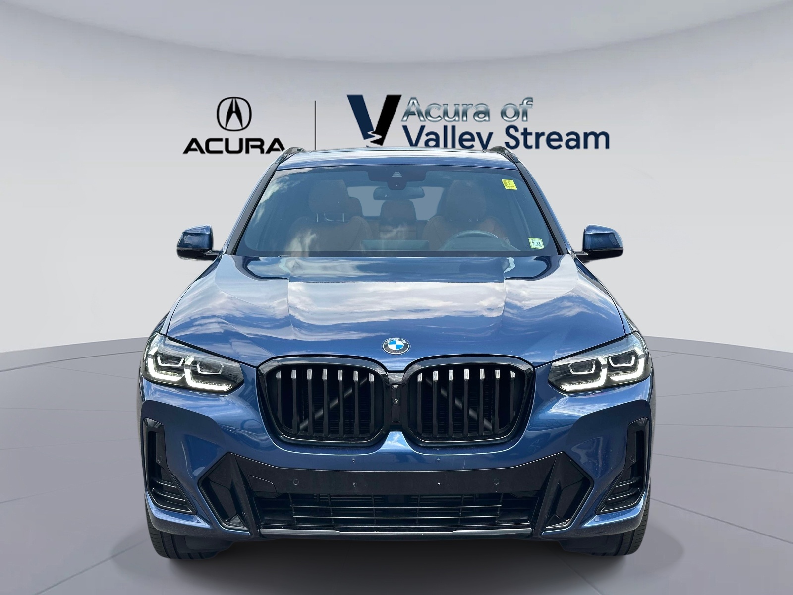 Used 2024 Phytonic Blue Metallic BMW xDrive30i Sports Activity Vehicle image 2