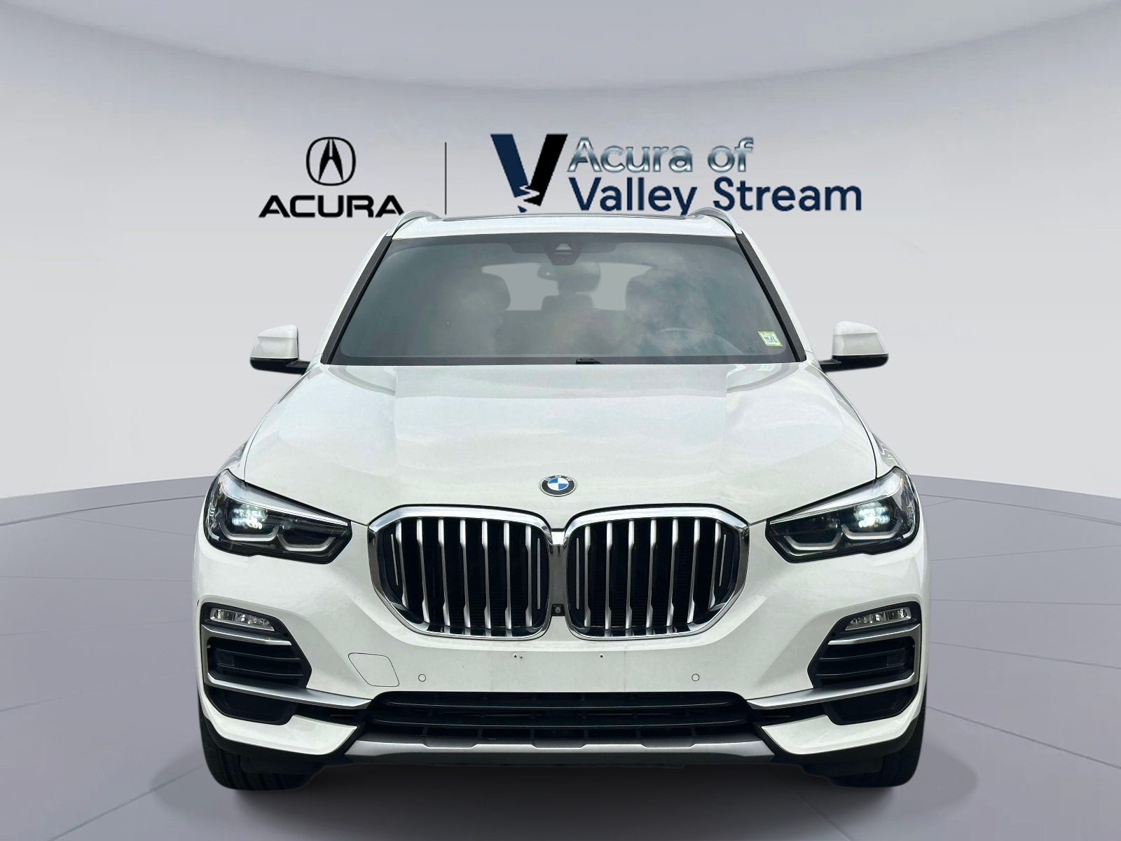 Used 2021 Alpine White BMW xDrive40i Sports Activity Vehicle image 2