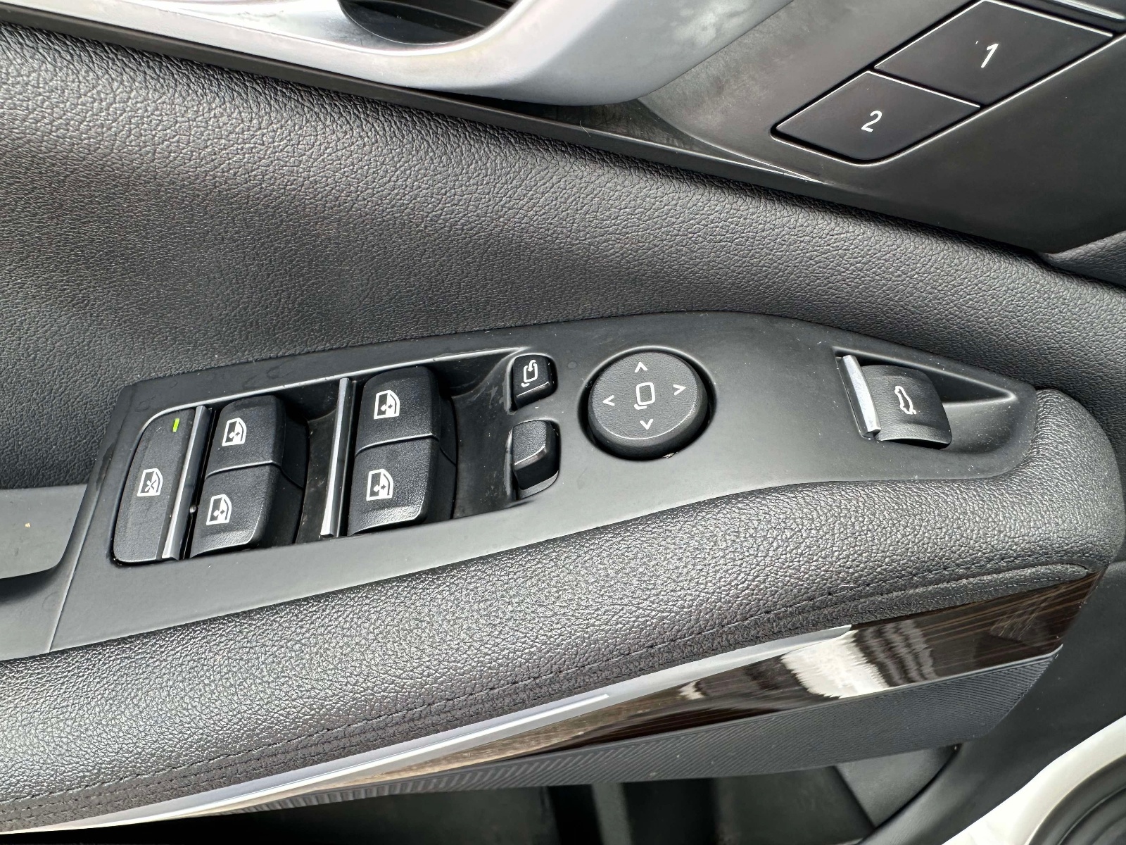 Used 2021 Alpine White BMW xDrive40i Sports Activity Vehicle image 22