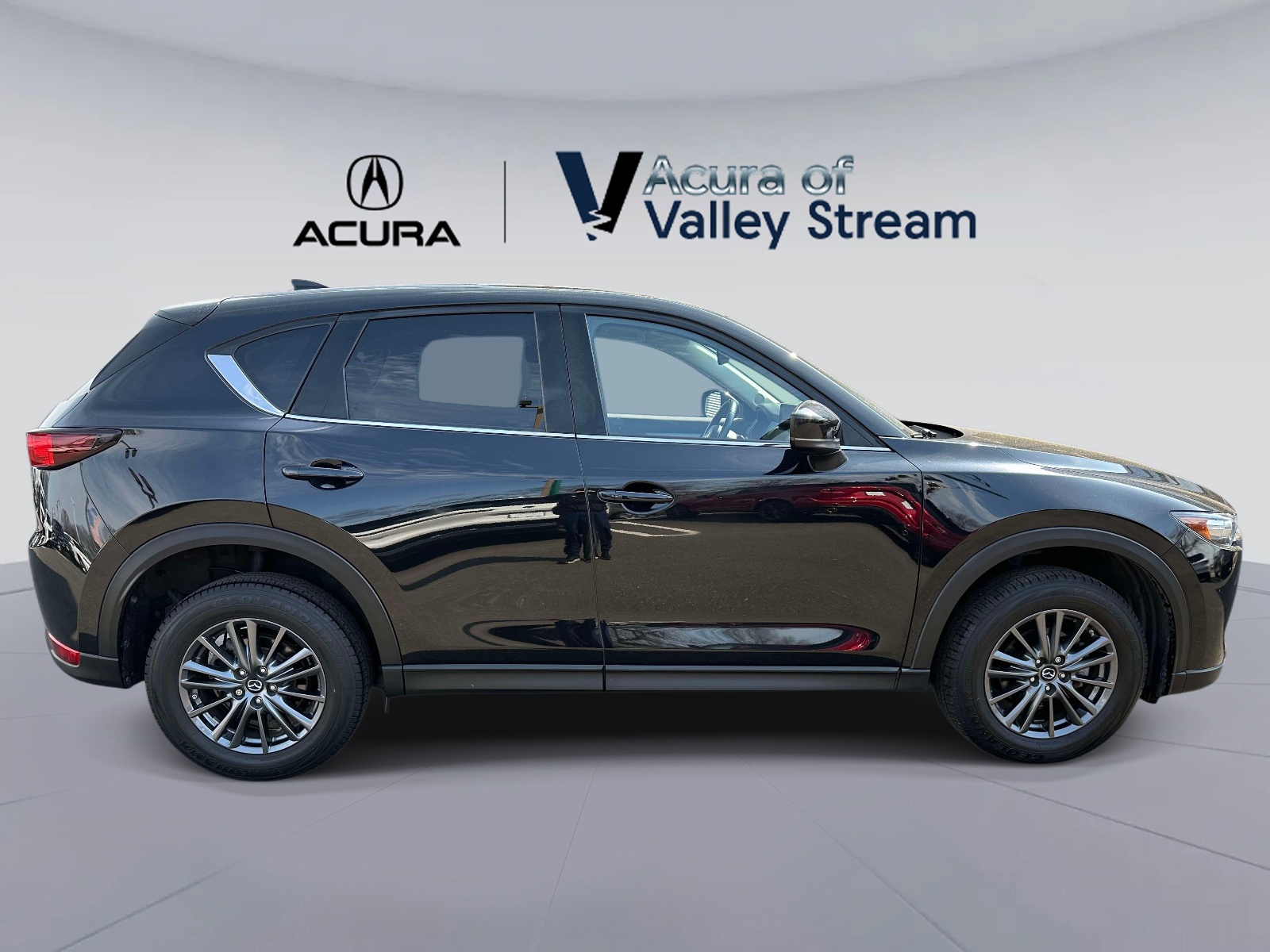 Used 2021 Jet Black Mica Mazda Touring AWD image 4