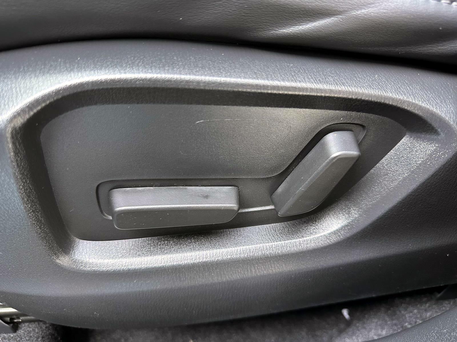 Used 2021 Jet Black Mica Mazda Touring AWD image 17