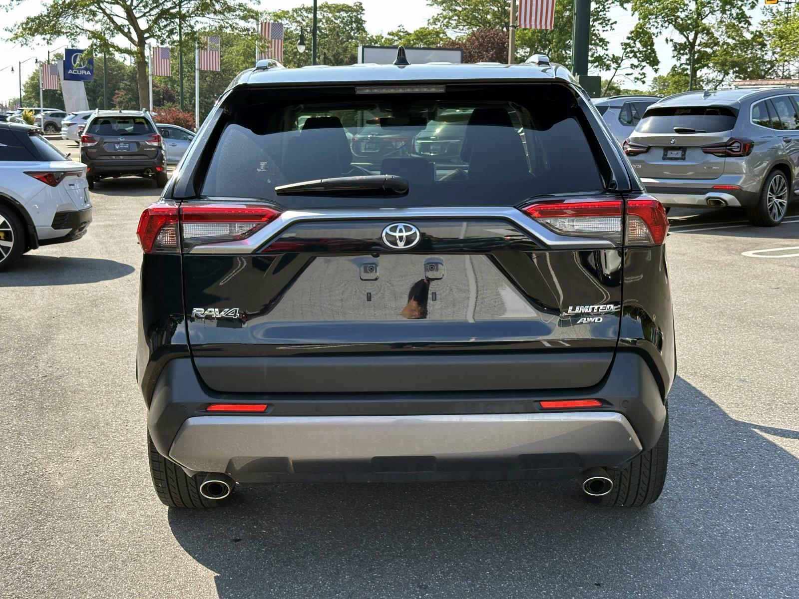 Used 2020 Black Toyota Limited AWD (Natl) image 6