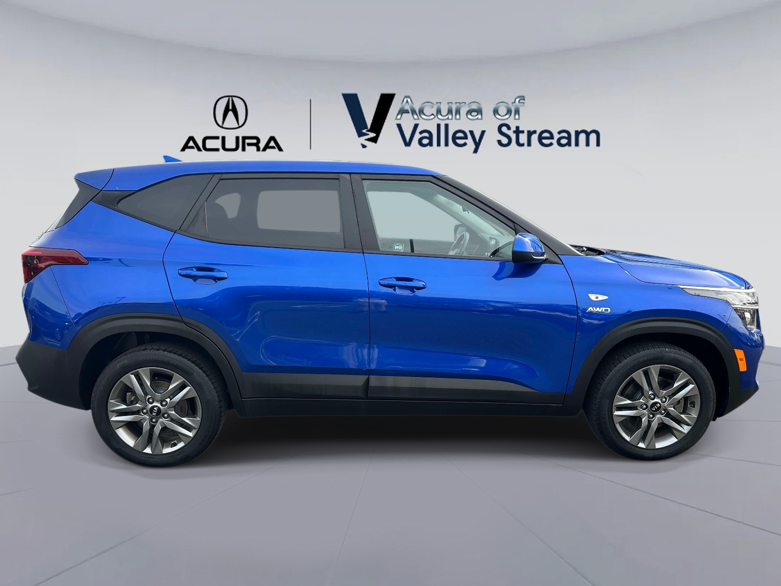 Used 2021 Neptune Blue Kia LX IVT AWD image 4