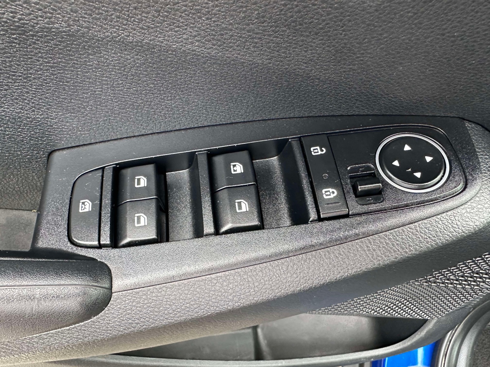 Used 2021 Neptune Blue Kia LX IVT AWD image 22