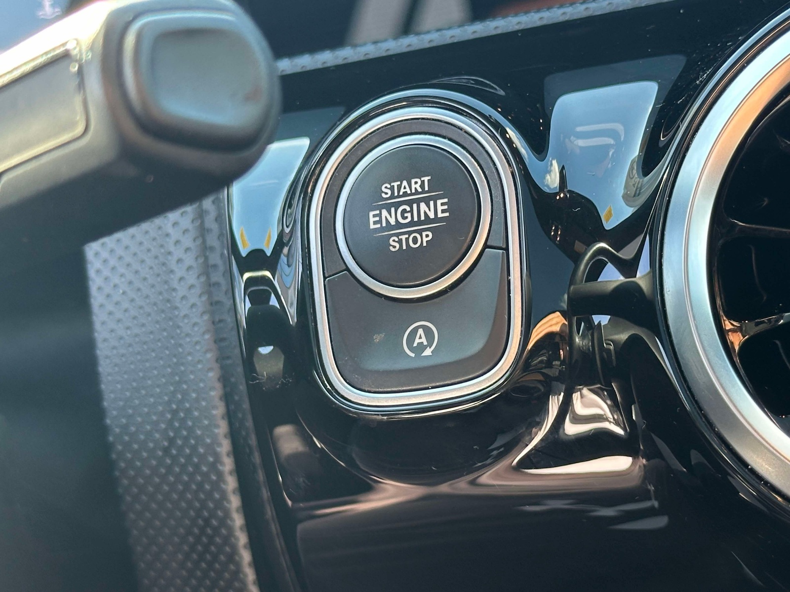 Used 2020 Silver Mercedes-Benz A 220 4MATIC® Sedan image 30