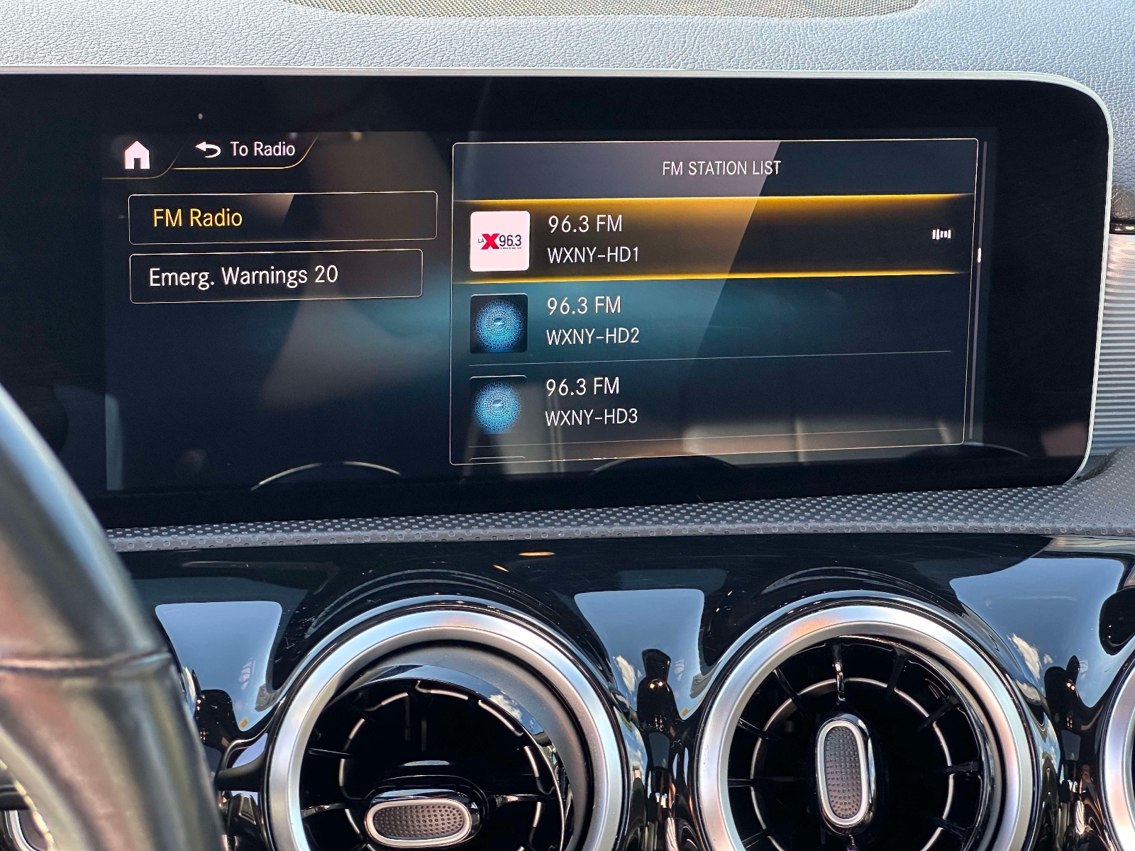 Used 2020 Silver Mercedes-Benz A 220 4MATIC® Sedan image 31
