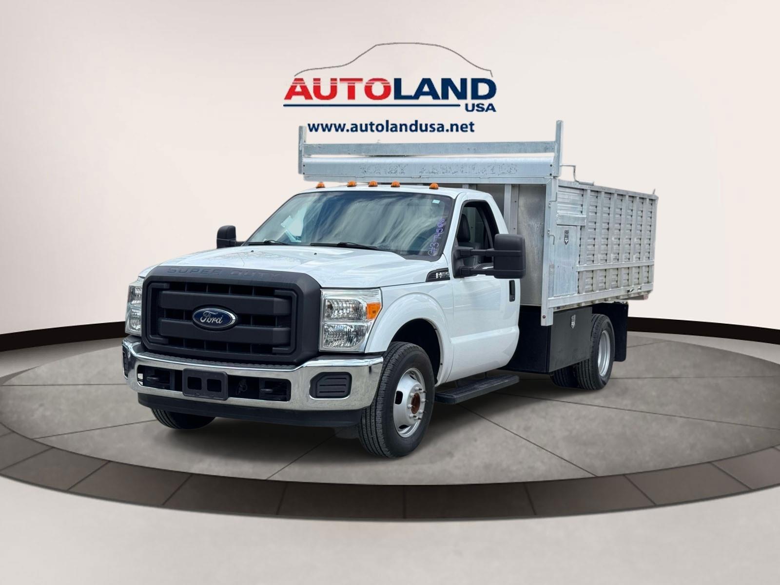 2013 Ford Super Duty F-350 DRW 2WD Reg Cab 165 WB 84 CA XL