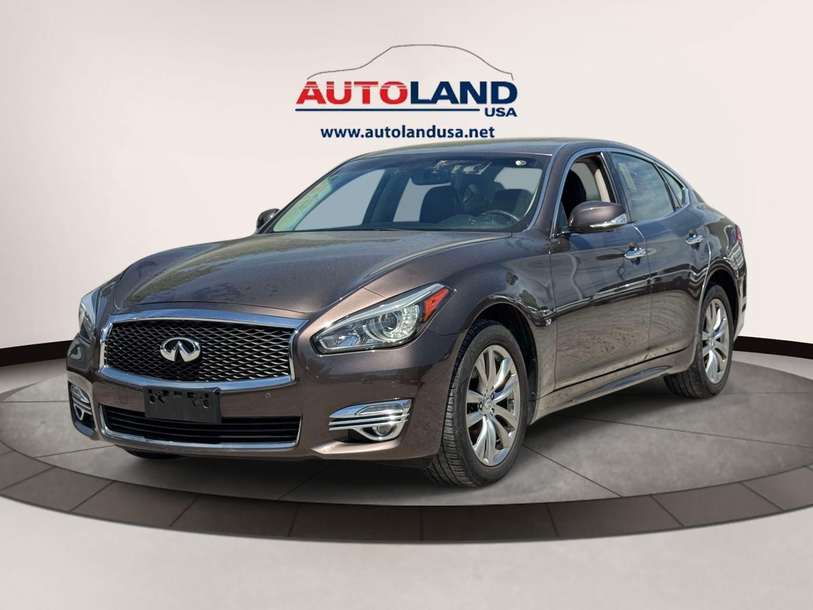 2019 INFINITI Q70 3.7 LUXE AWD