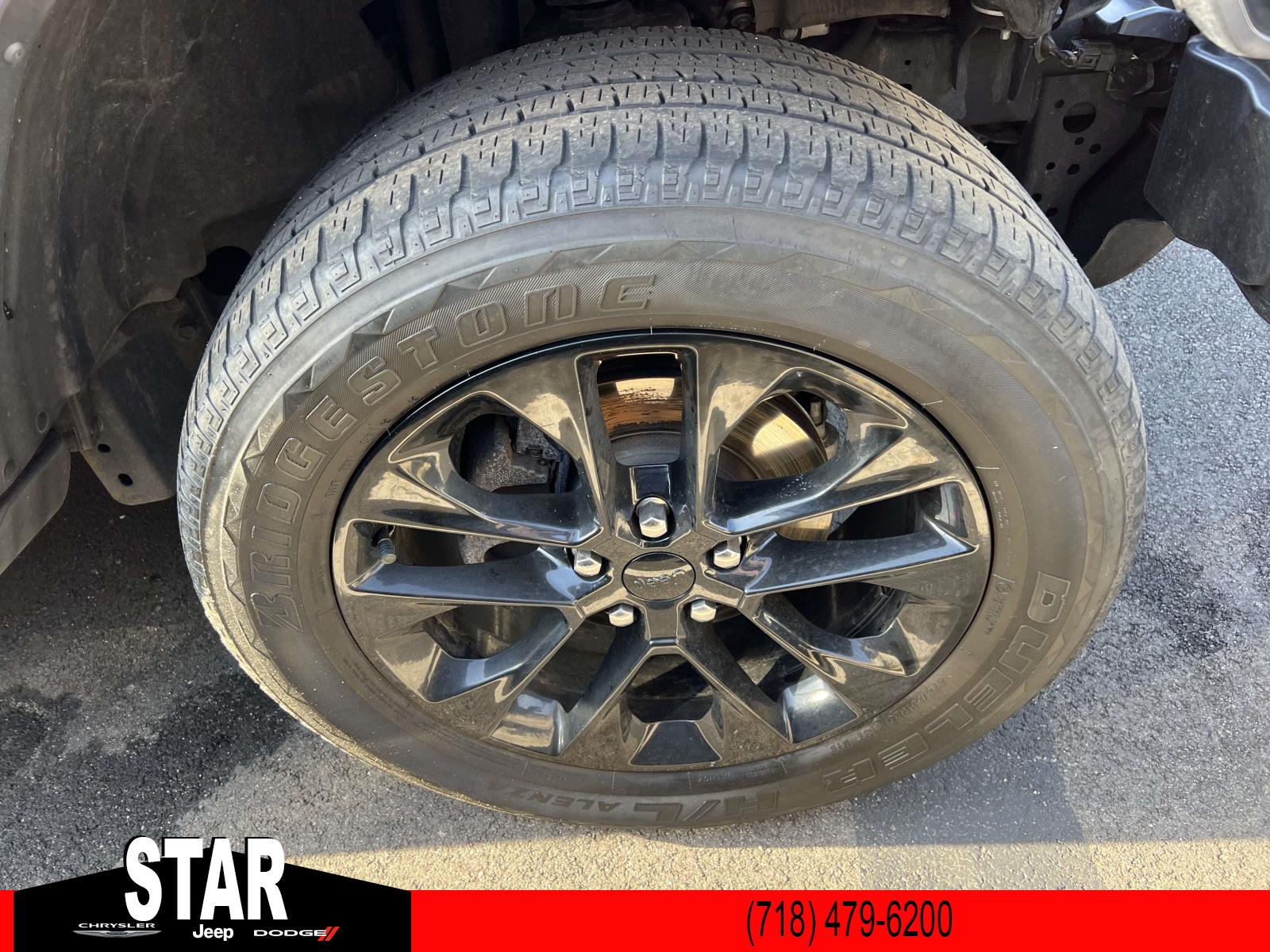 View vehicle photo 7