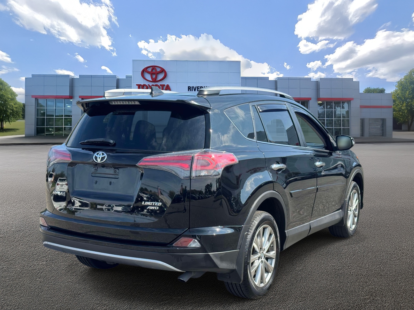 Used 2018 Toyota RAV4 SUV