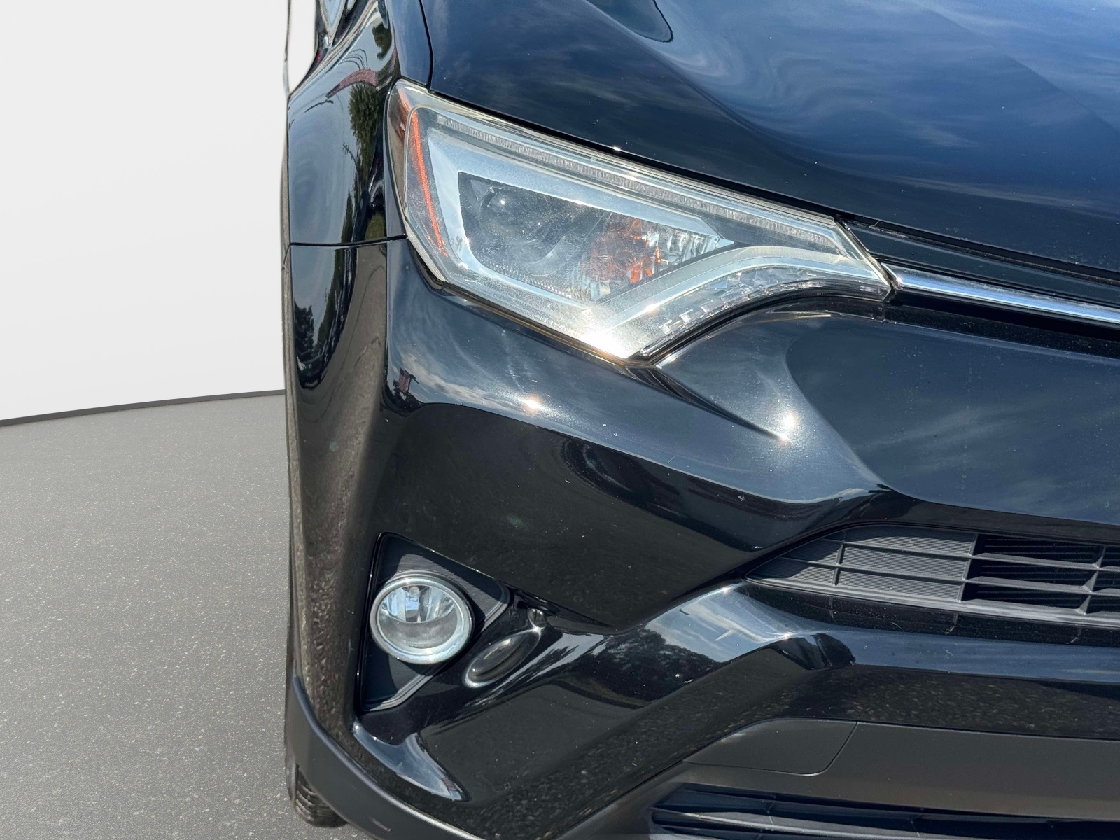 Used 2018 Toyota RAV4 SUV
