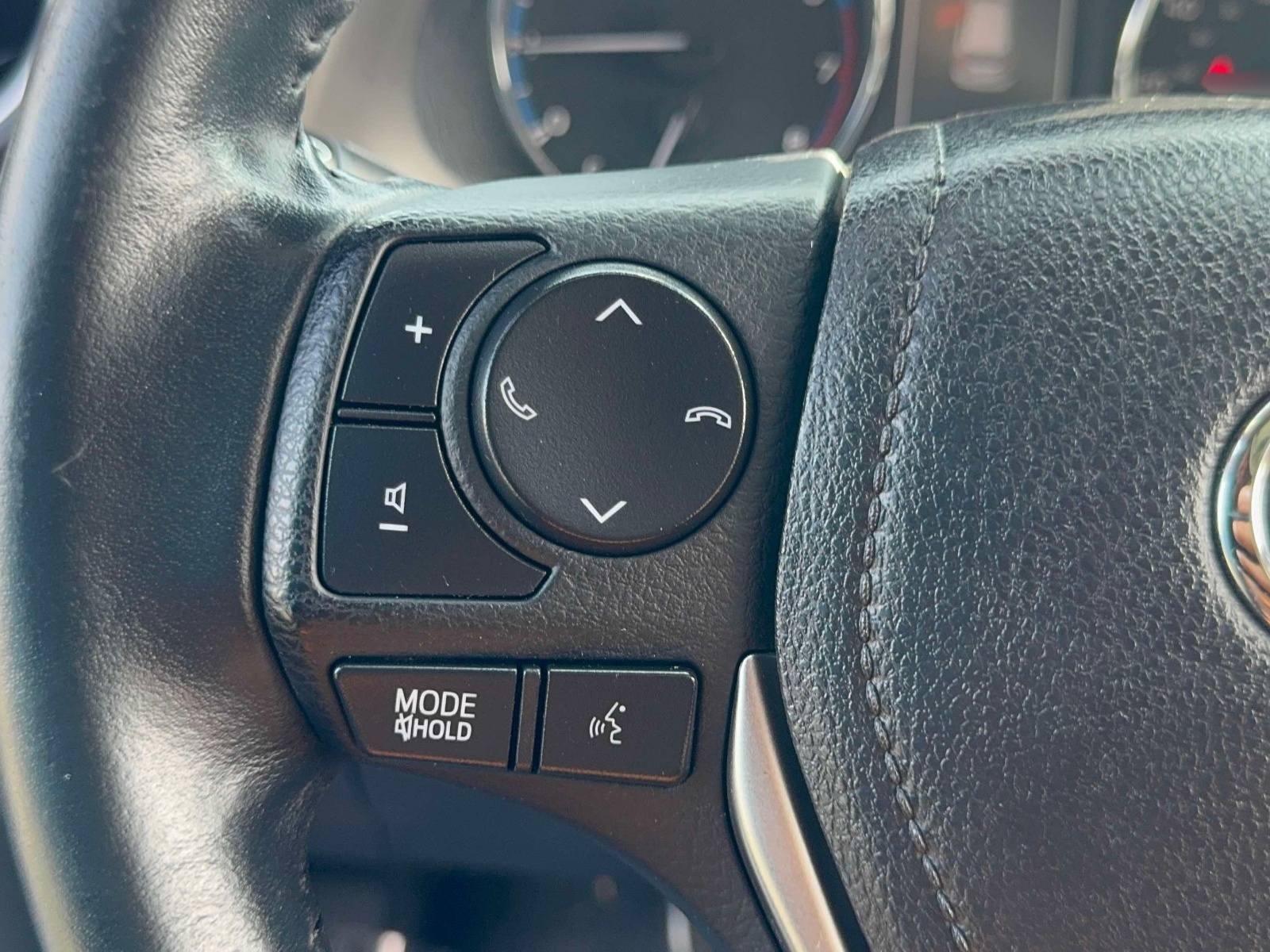 Used 2018 Toyota RAV4 SUV