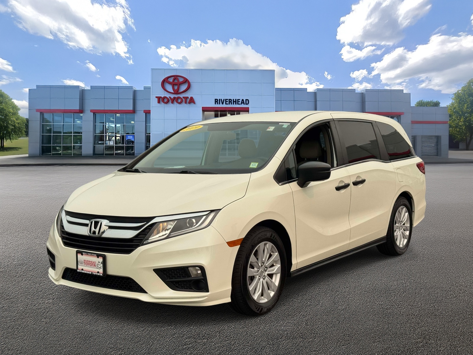 White Diamond Pearl 2019 Honda Odyssey Minivan Front-Wheel Drive Automatic