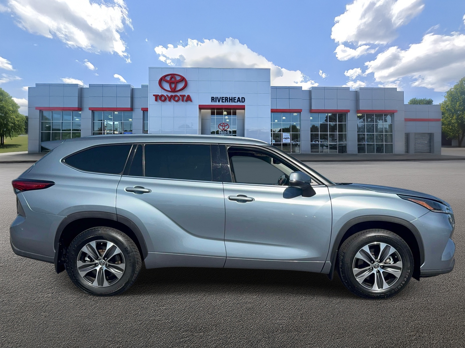 Used 2021 Toyota Highlander SUV