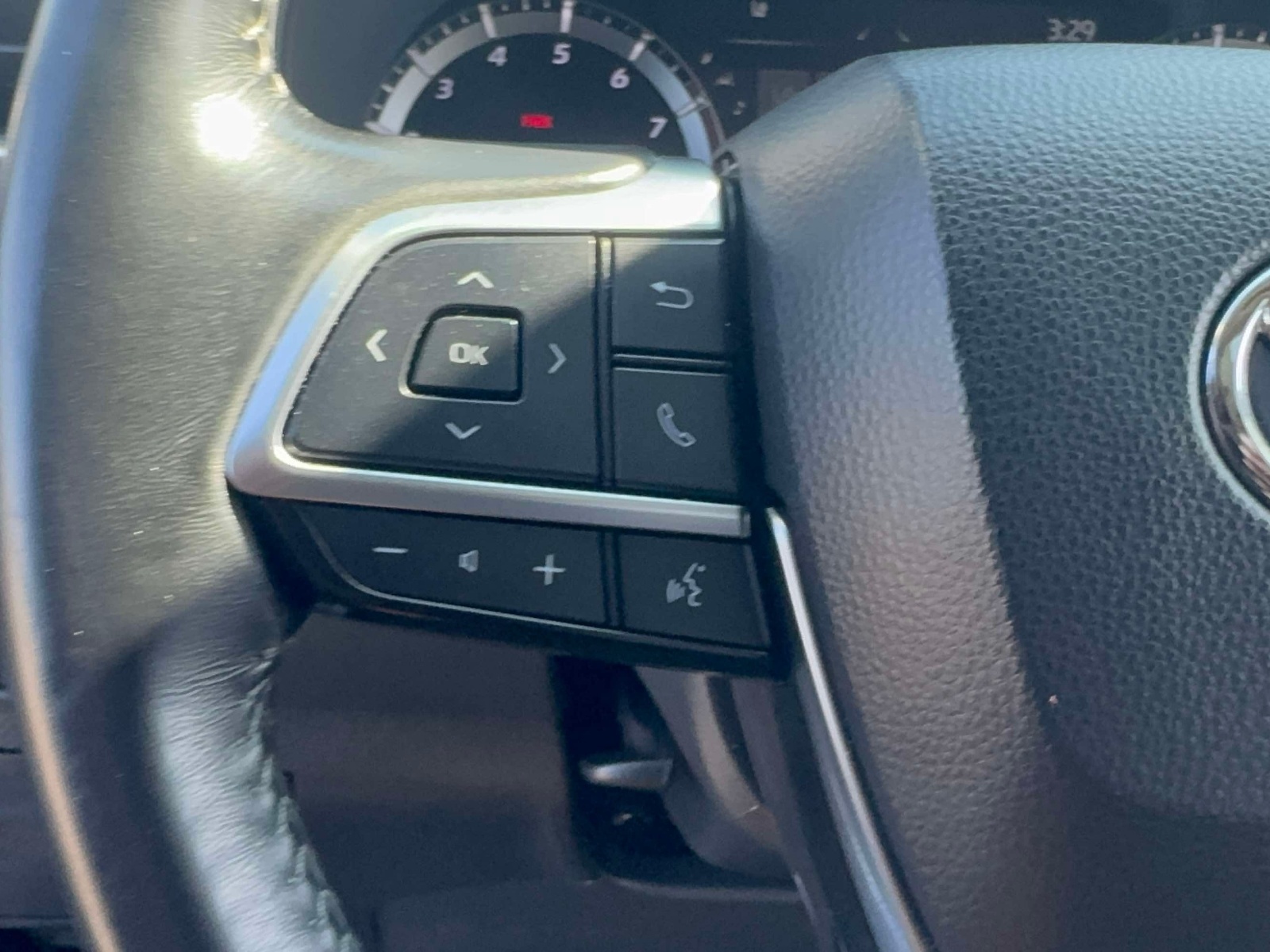 Used 2021 Toyota Highlander SUV