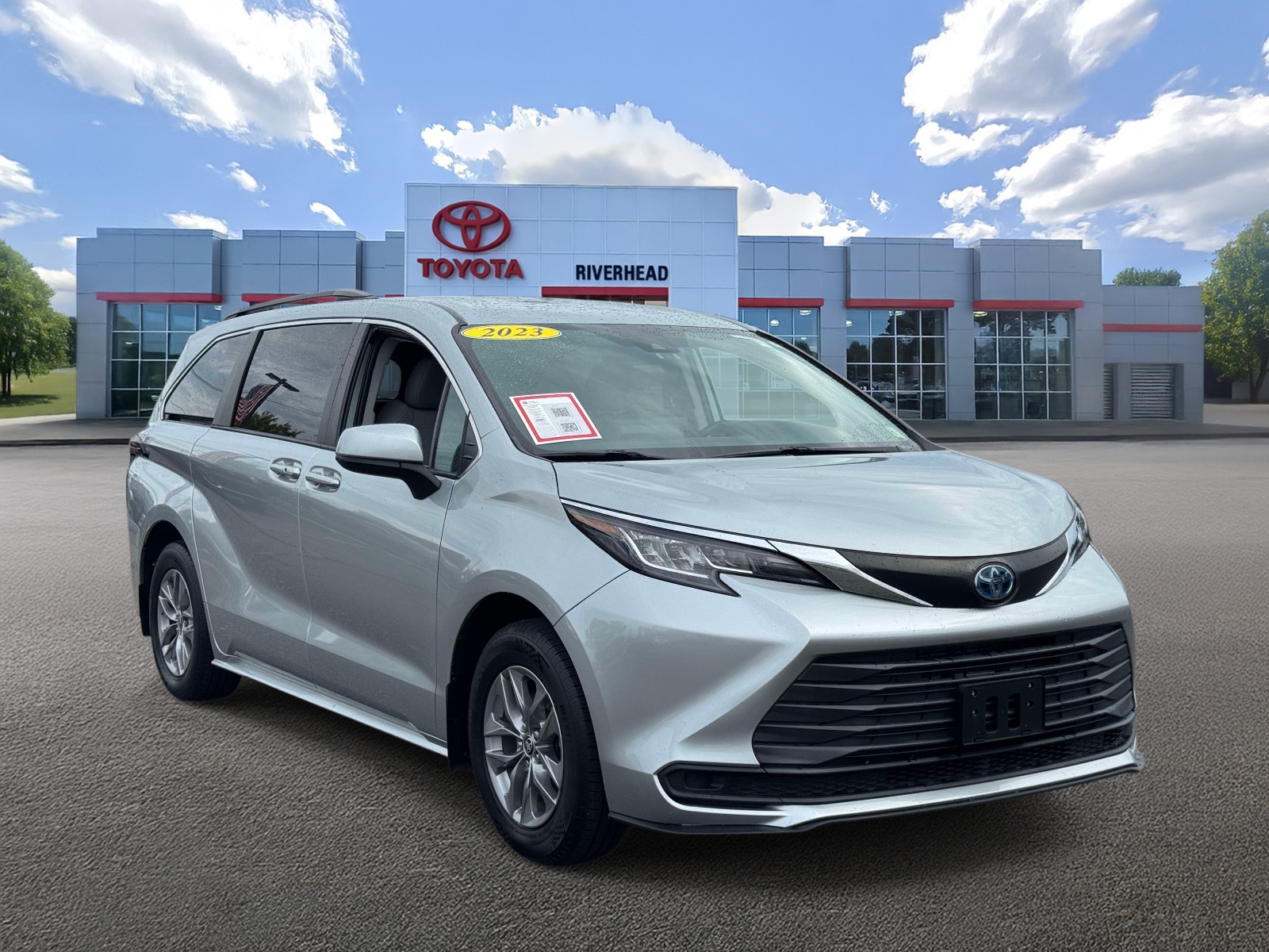 Used 2023 Toyota Sienna Van