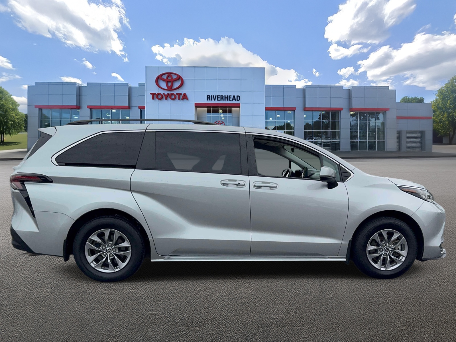 Used 2023 Toyota Sienna Van