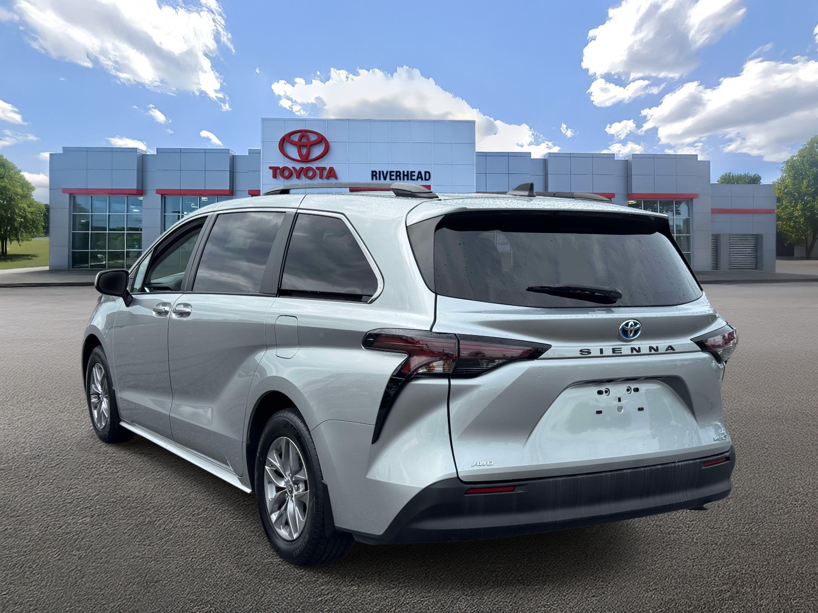 Used 2023 Toyota Sienna Van