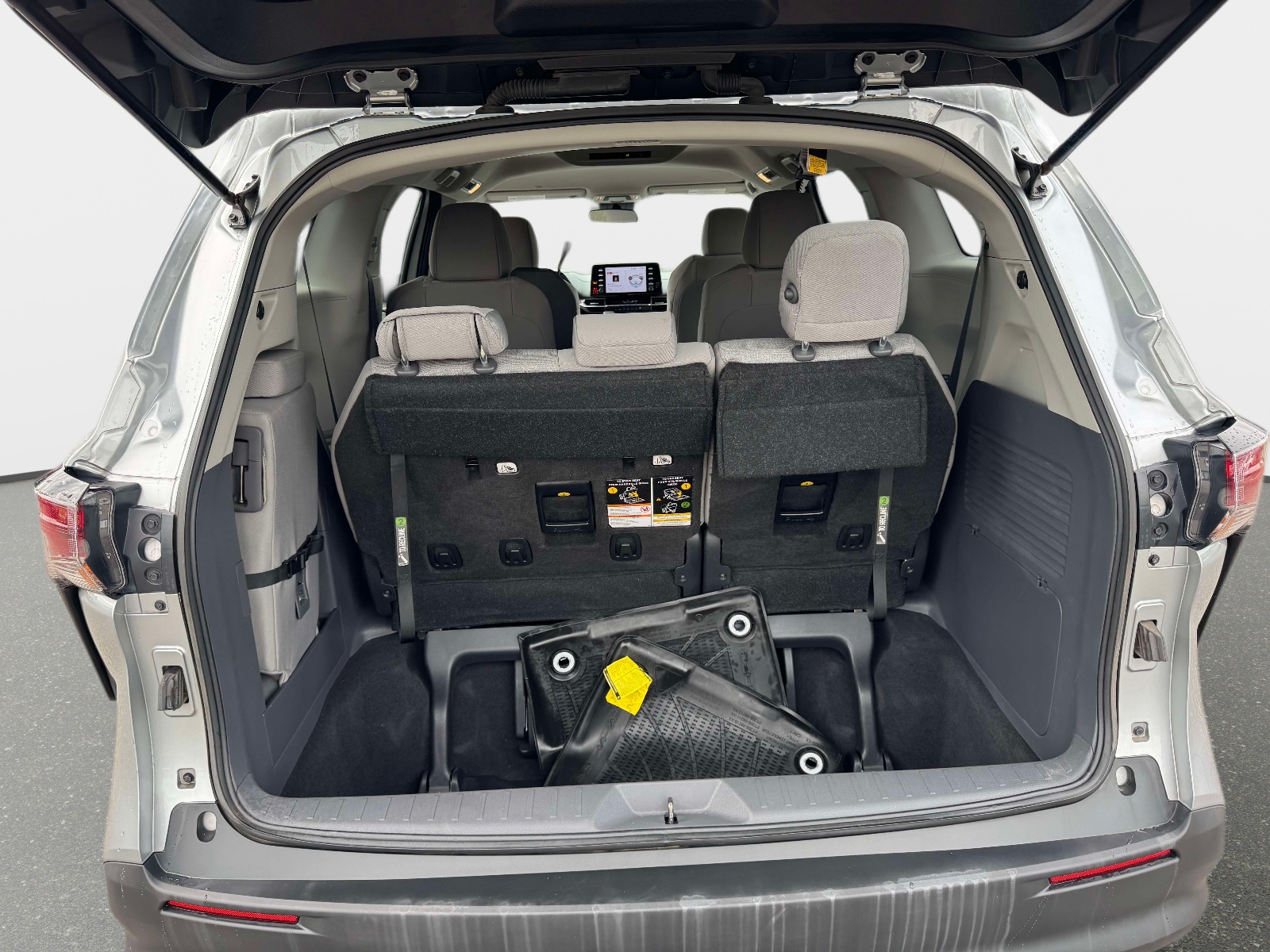 Used 2023 Toyota Sienna Van