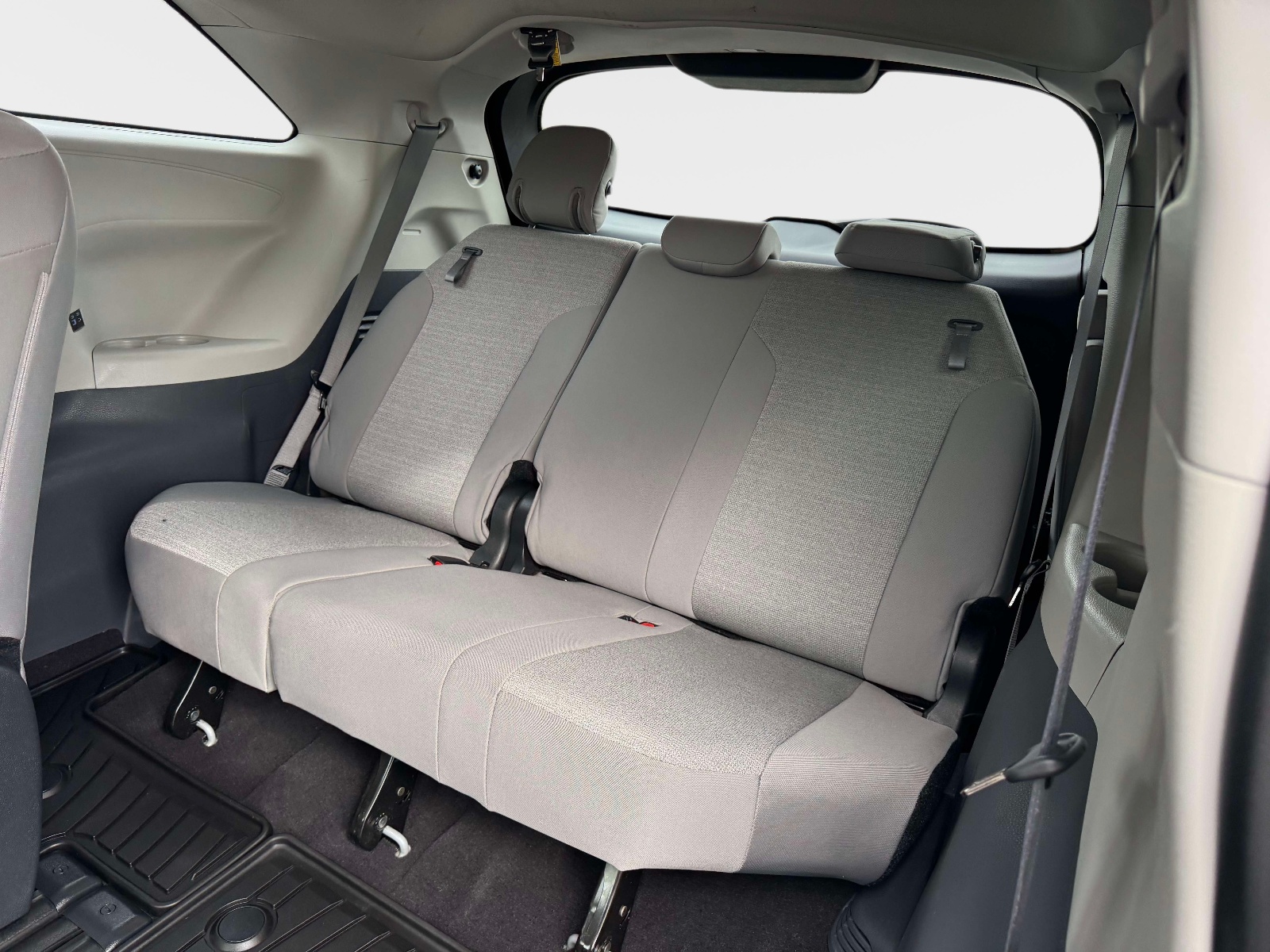 Used 2023 Toyota Sienna Van