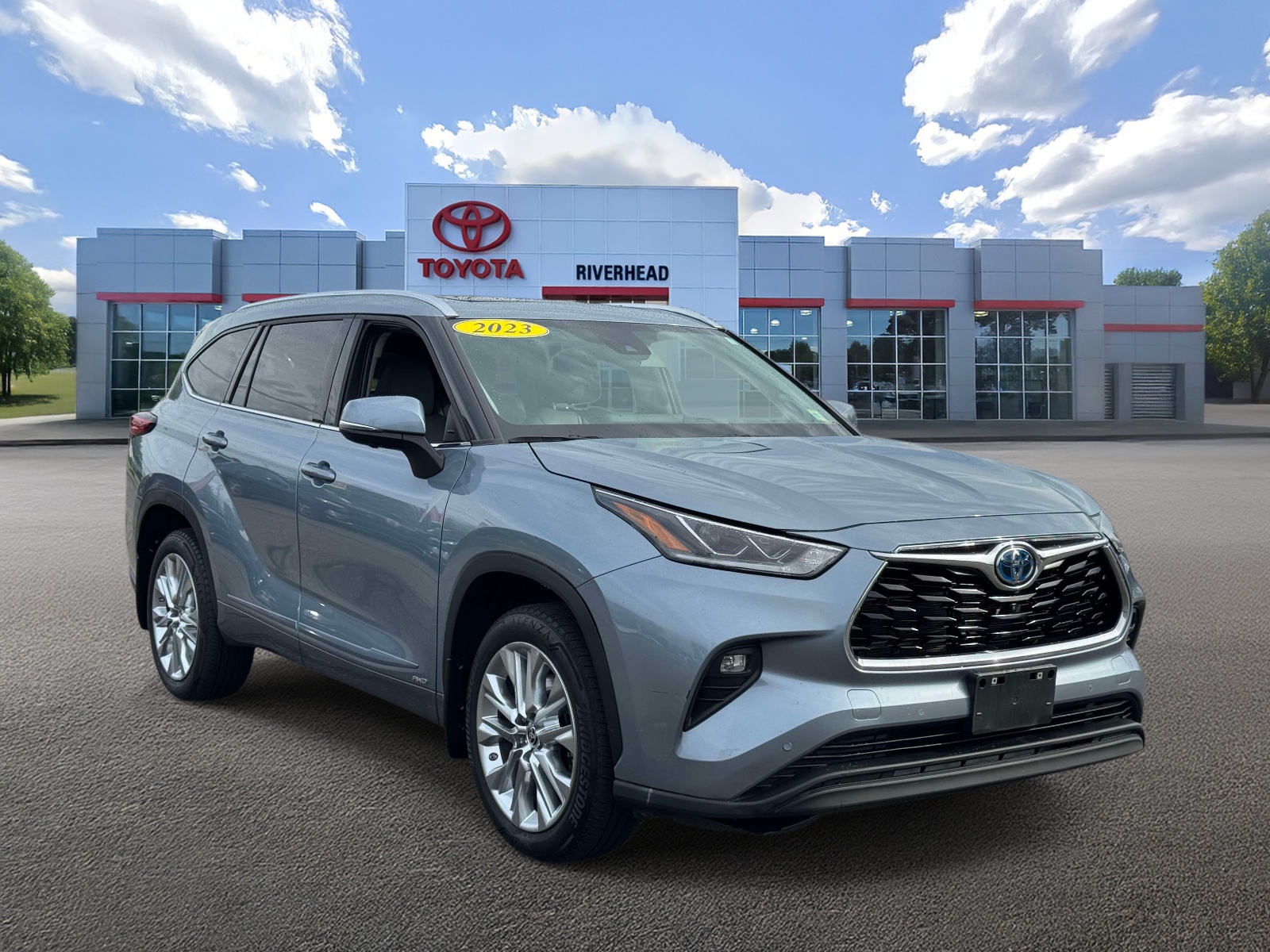 Used 2023 Toyota Highlander Hybrid SUV