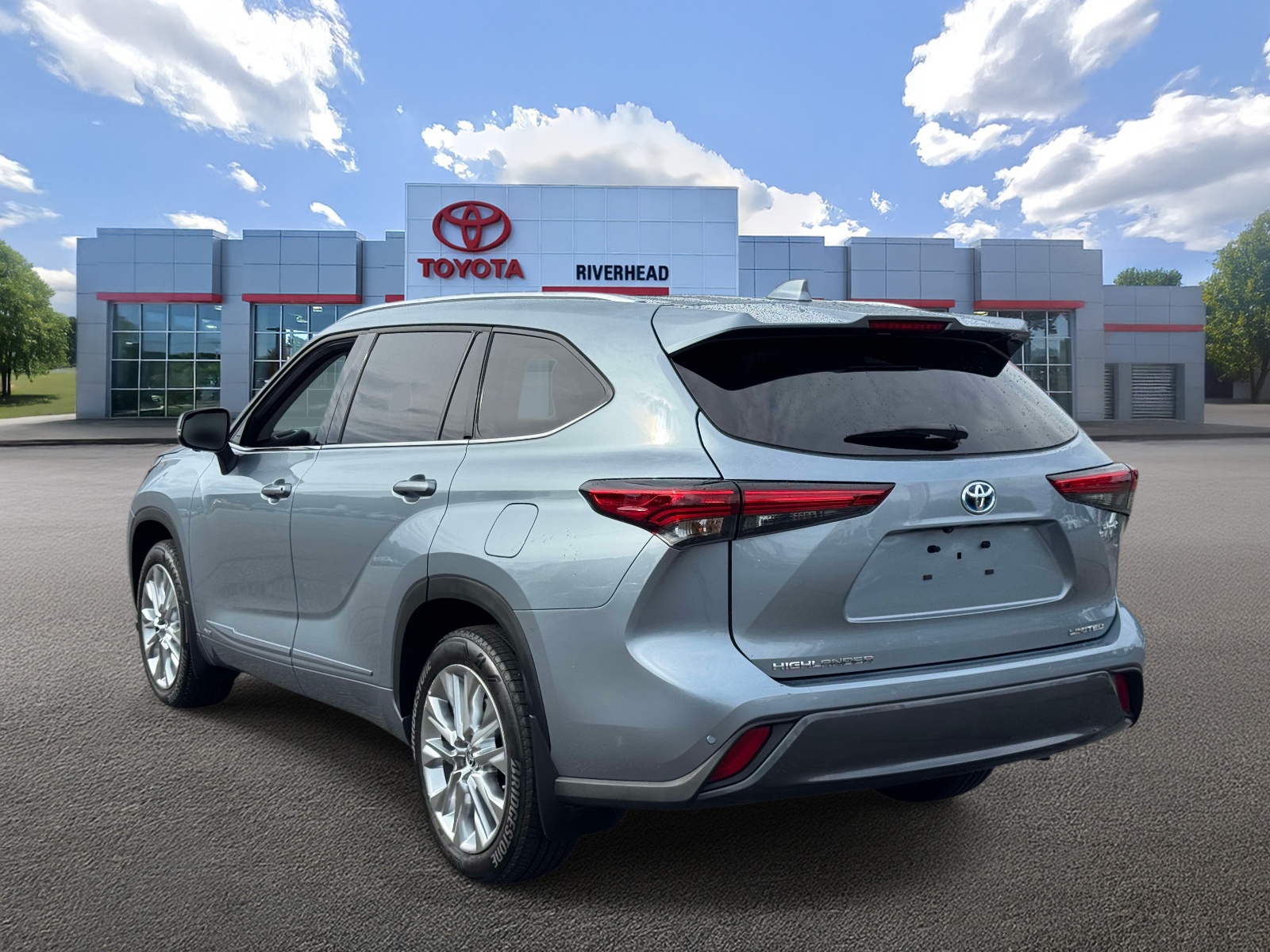 Used 2023 Toyota Highlander Hybrid SUV