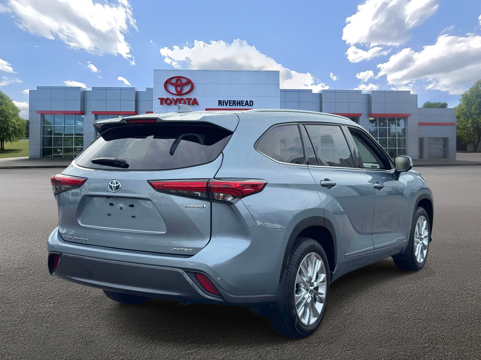 Used 2023 Toyota Highlander Hybrid SUV